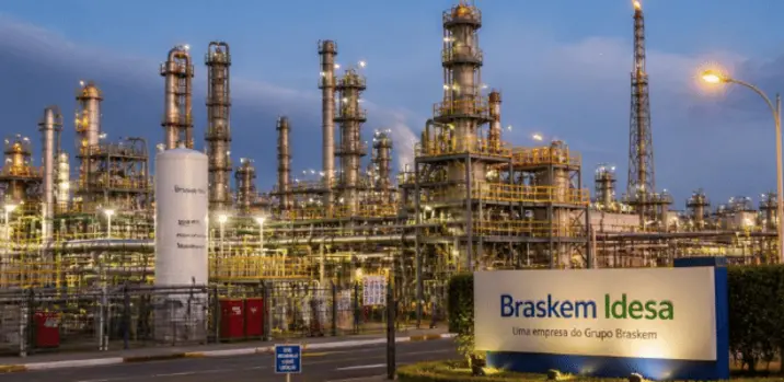 Braskem avalia proteção contra credores e negocia dívida Braskem avalia proteção contra credores e negocia dívida