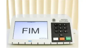 Cartório eleitoral acompanha redução no número de eleitores e intensifica preparação para as eleições Cartório eleitoral acompanha redução no número de eleitores e intensifica preparação para as eleições