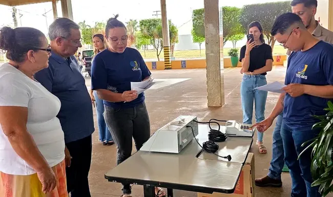 Cartório Eleitoral realiza simulação de votação para orientar eleitores em São Gabriel do Oeste Cartório Eleitoral realiza simulação de votação para orientar eleitores em São Gabriel do Oeste
