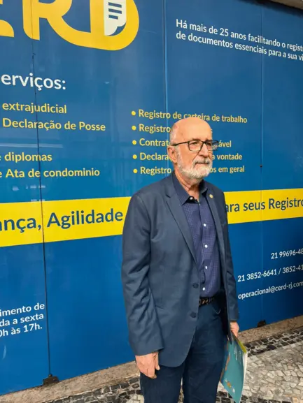 Luiz Paulo registra carta de compromissos em cartório antes das eleições Luiz Paulo registra carta de compromissos em cartório antes das eleições