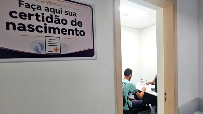 Maternidades da rede estadual do Paraná oferecem certidão de nascimento antes da alta hospitalar Maternidades da rede estadual do Paraná oferecem certidão de nascimento antes da alta hospitalar