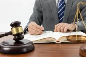 Poderes para atuação extrajudicial não limitam procuração geral para o foro Poderes para atuação extrajudicial não limitam procuração geral para o foro