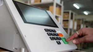 Cartório Eleitoral de Caxias começa preparação de urnas para as eleições; veja mais destaques de política Cartório Eleitoral de Caxias começa preparação de urnas para as eleições; veja mais destaques de política