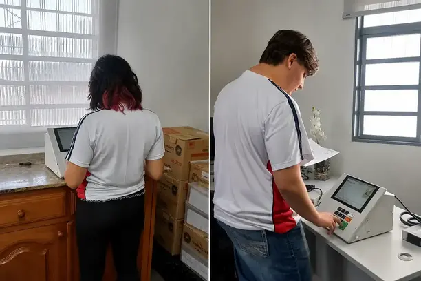 Cartório Eleitoral de Muzambinho promove treinamento da urna eletrônica para estudantes da rede estadual Cartório Eleitoral de Muzambinho promove treinamento da urna eletrônica para estudantes da rede estadual