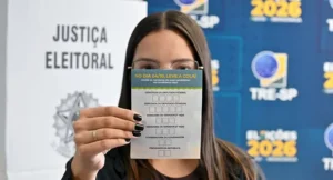 Eleições 2026: cartório eleitoral de Araranguá orienta eleitor a preparar colinha para votação Eleições 2026: cartório eleitoral de Araranguá orienta eleitor a preparar colinha para votação