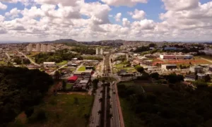 Eleições alteram trânsito em Arujá com bloqueios e desvios perto do Cartório Eleitoral Eleições alteram trânsito em Arujá com bloqueios e desvios perto do Cartório Eleitoral