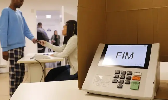 Eleitor terá seis votos nas Eleições 2026; Cartório orienta sobre ordem e regras para votação | Spaço FM 100.9 - Farroupilha (RS) Eleitor terá seis votos nas Eleições 2026; Cartório orienta sobre ordem e regras para votação | Spaço FM 100.9 - Farroupilha (RS)