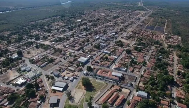 Justiça condena irmãos e ex-oficiala de cartório por criar mais de 5 mil hectares de terras fictícias em Justiça condena irmãos e ex-oficiala de cartório por criar mais de 5 mil hectares de terras fictícias em