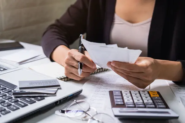 Viúva responde solidariamente por dívida trabalhista deixada por companheiro Viúva responde solidariamente por dívida trabalhista deixada por companheiro