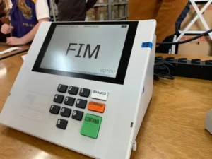 Cartório Eleitoral de Caxias do Sul inicia preparação para o segundo turno com redução de mesários | Radio Caxias 93.5 FM Cartório Eleitoral de Caxias do Sul inicia preparação para o segundo turno com redução de mesários | Radio Caxias 93.5 FM