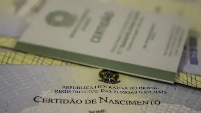 Mudança de nome e sobrenome pode ser feita em cartório sem processo judicial; veja como Mudança de nome e sobrenome pode ser feita em cartório sem processo judicial; veja como
