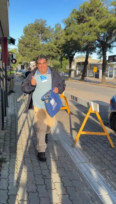 Primeira urna chega do São Pedro ao cartório eleitoral da zona 142 | Editoria Eleições 2026 | Jornal Minuano | O jornal que Bagé gosta de ler Primeira urna chega do São Pedro ao cartório eleitoral da zona 142 | Editoria Eleições 2026 | Jornal Minuano | O jornal que Bagé gosta de ler