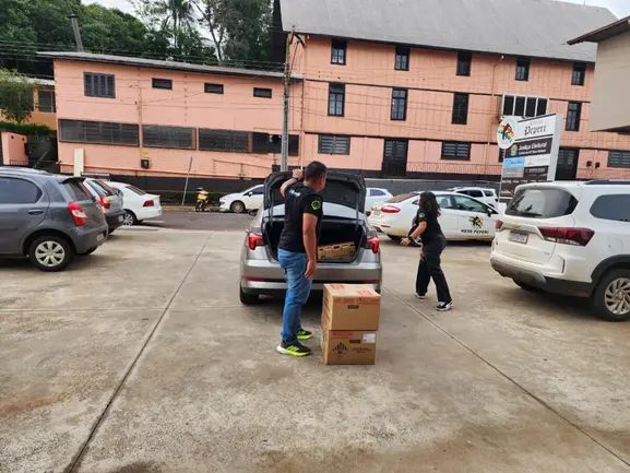 Primeiras urnas chegam ao Cartório Eleitoral de Itapiranga Primeiras urnas chegam ao Cartório Eleitoral de Itapiranga
