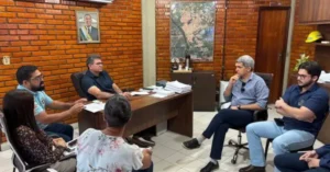 SEPLU e Cartório do 8º Ofício discutem integração para agilizar processos urbanos e imobiliários SEPLU e Cartório do 8º Ofício discutem integração para agilizar processos urbanos e imobiliários