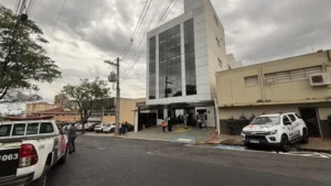 Urnas começam a chegar ao cartório eleitoral de Ribeirão Preto após o fim da votação - ACidade ON Ribeirão Urnas começam a chegar ao cartório eleitoral de Ribeirão Preto após o fim da votação - ACidade ON Ribeirão
